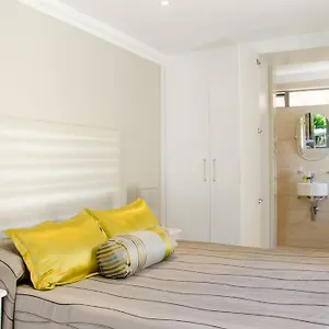 Echo Friendly Sunny Contemporary Garden Flat Cape Town