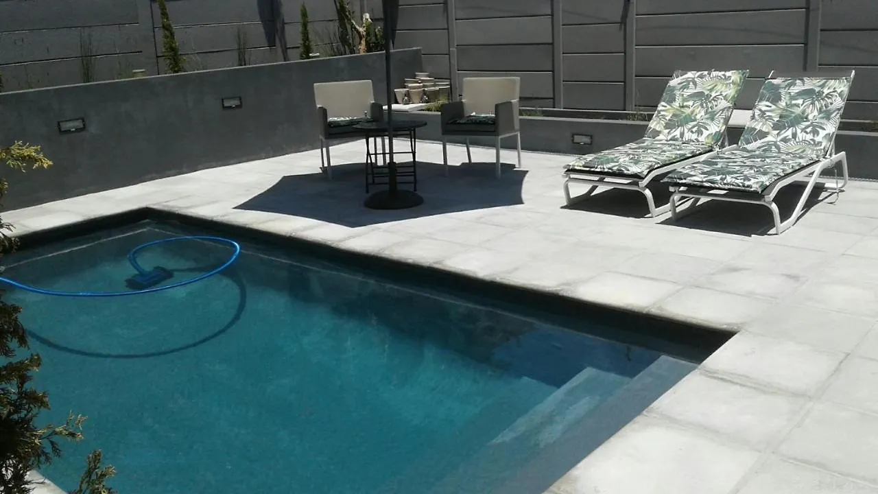 One Above Apartment Cape Town Homestay