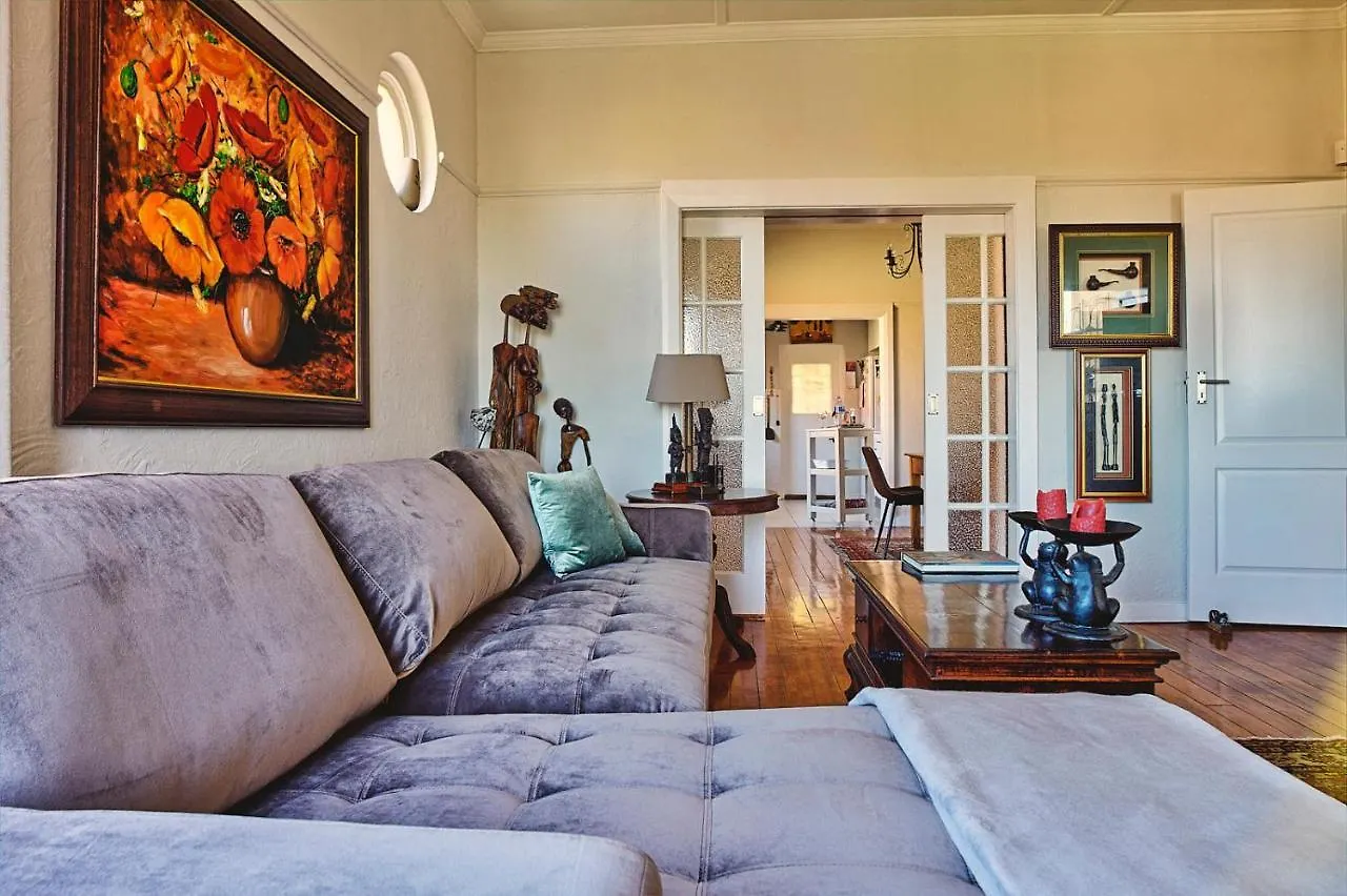 Homestay One Above Apartment Cape Town